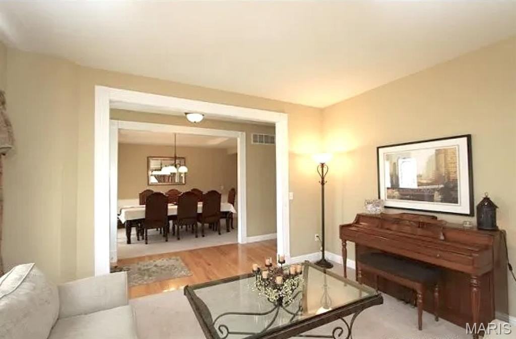 2645 Westinghouse Dr - Photo 5 of 21