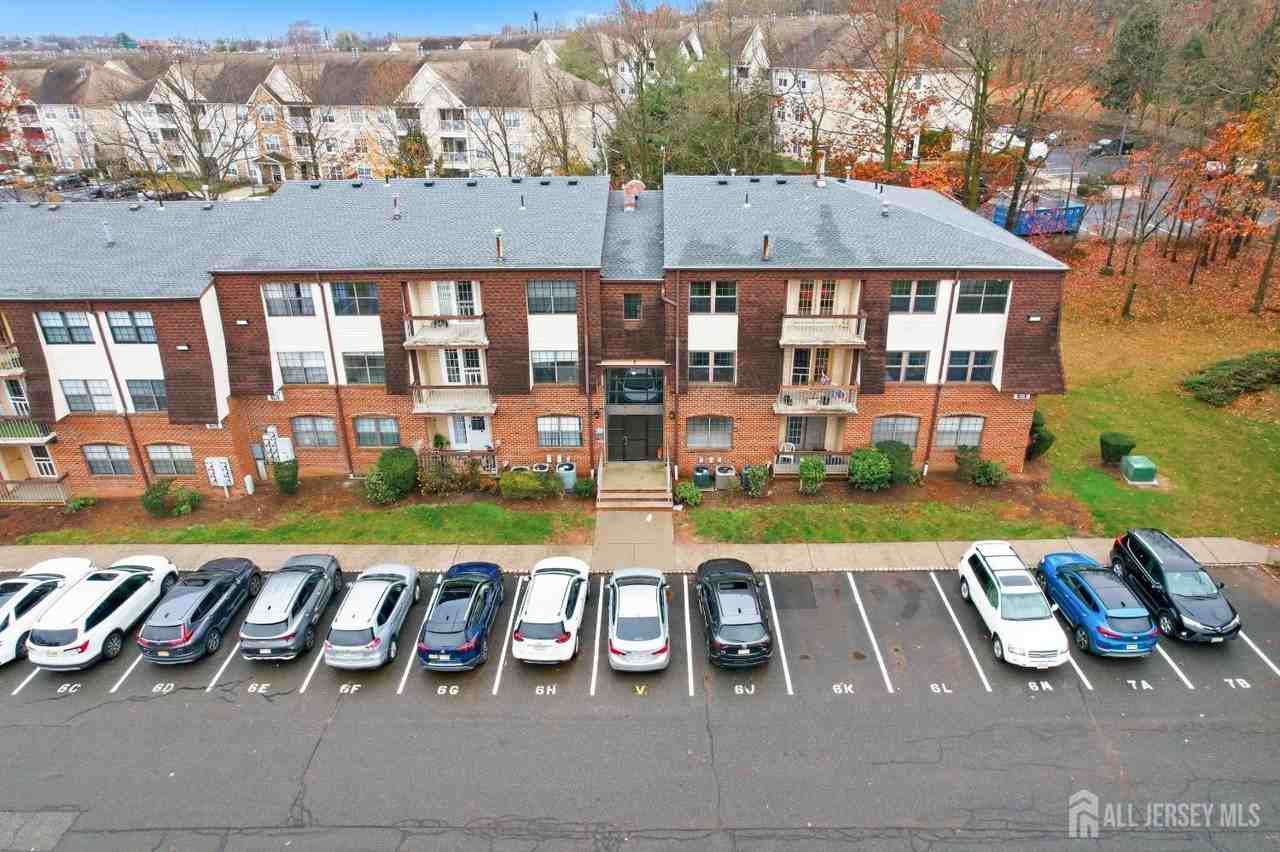 1610 Green Hollow Dr - Photo 2 of 23