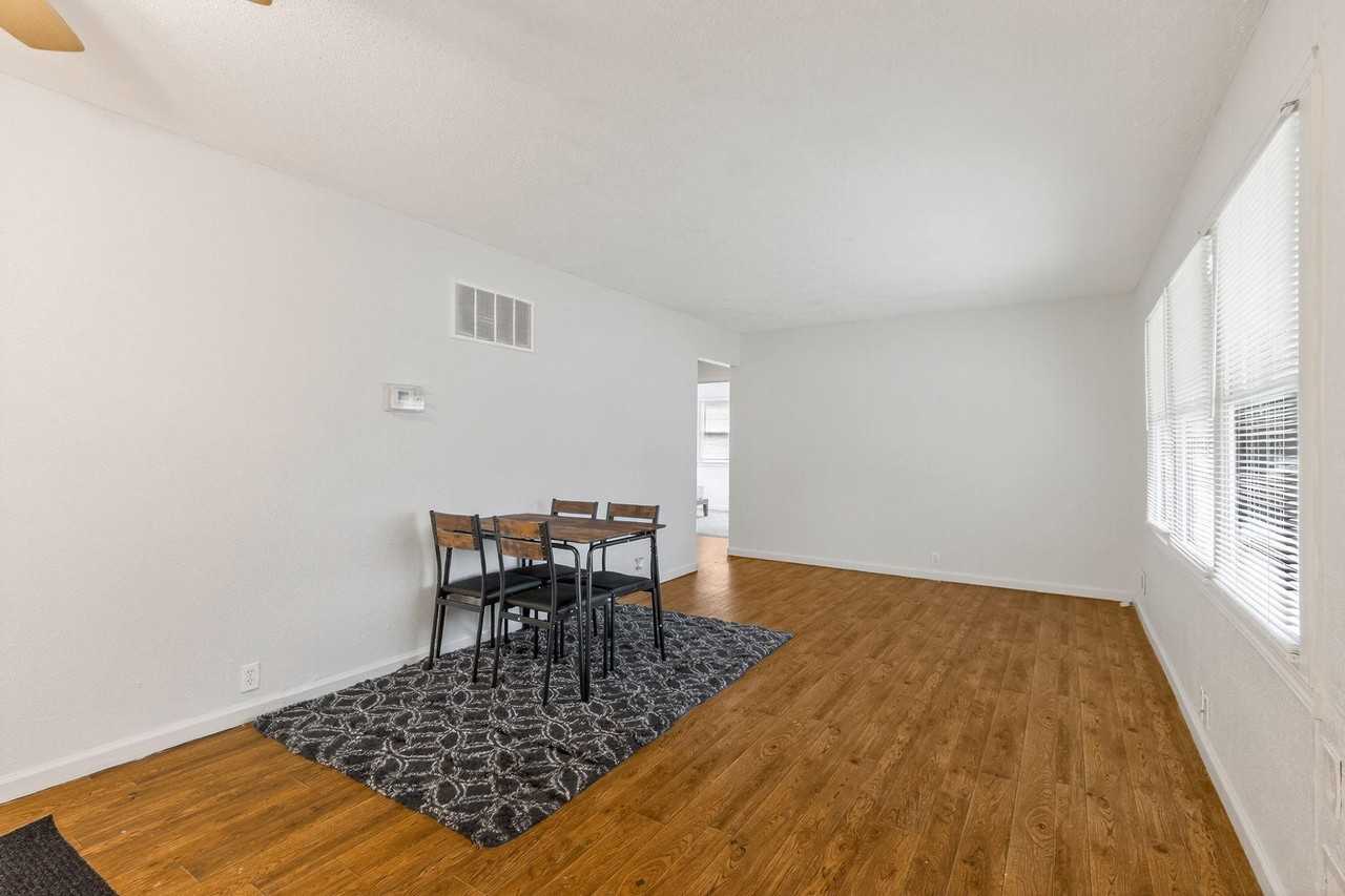 Cambridge Ave - Photo 2 of 10