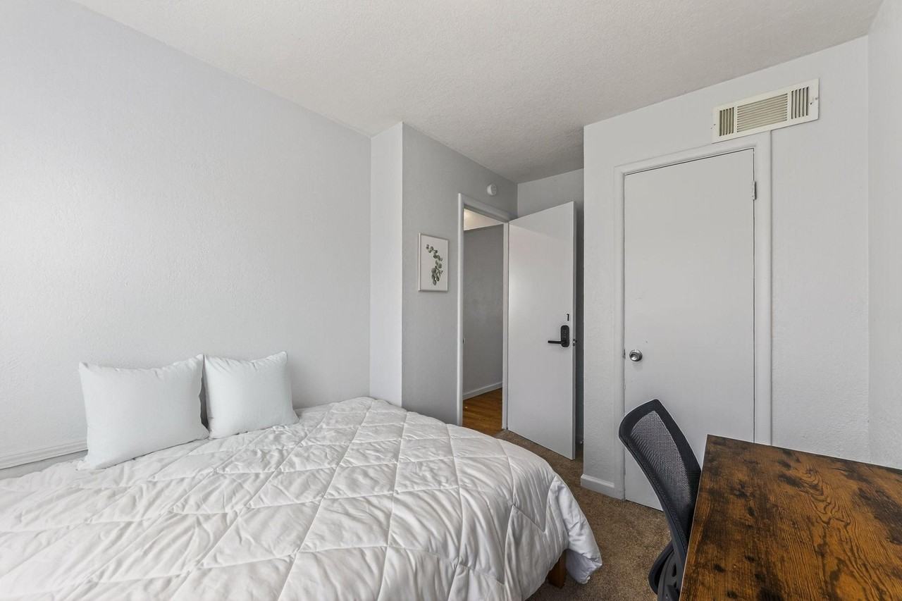 Cambridge Ave - Photo 6 of 10