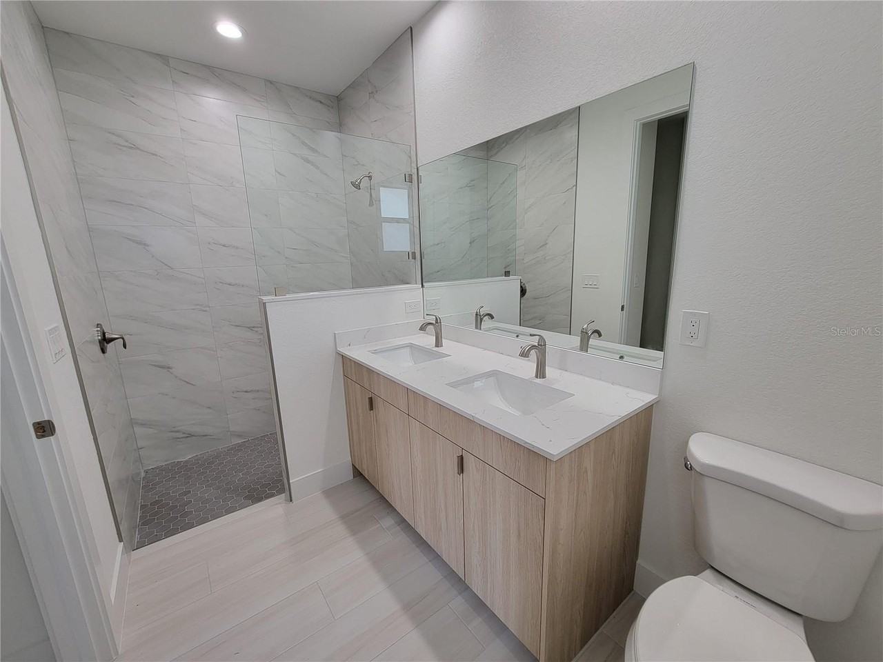 1816 Braddock Ave - Photo 5 of 40