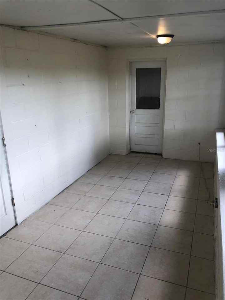 421 W Cornell St - Photo 4 of 8