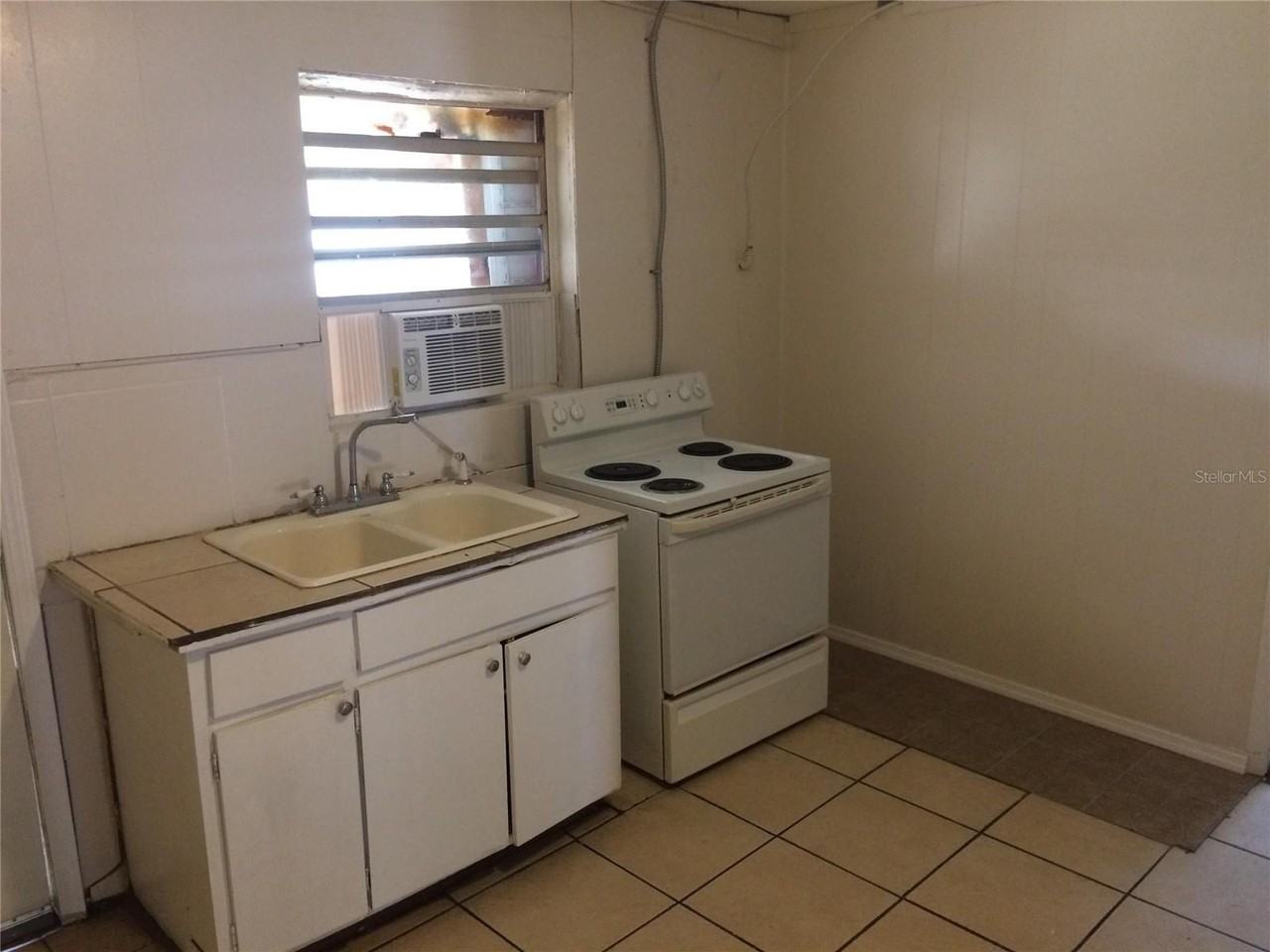 935 S Dr Martin Luther King Jr Blvd - Photo 4 of 8