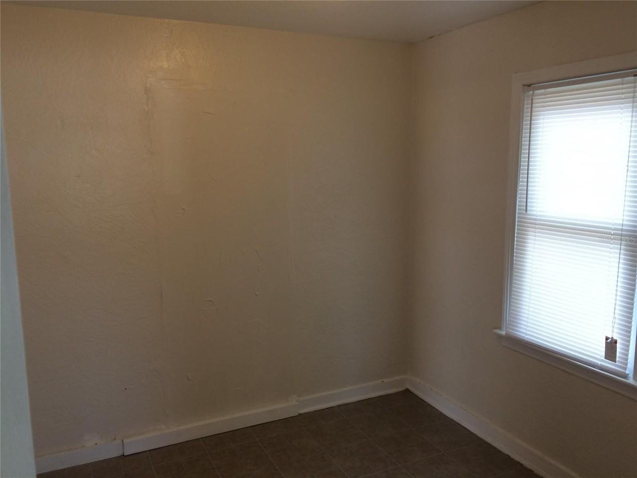 935 S Dr Martin Luther King Jr Blvd - Photo 7 of 8