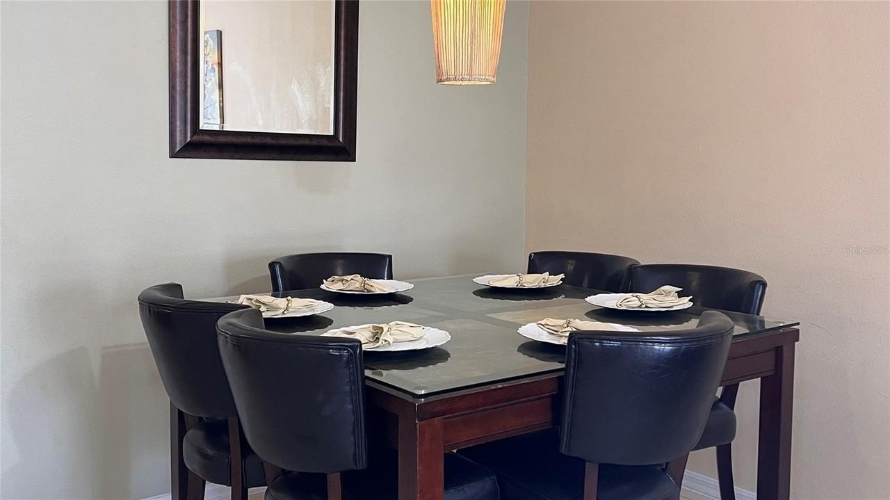 8848 Grand Palms Cir #B - Photo 5 of 14