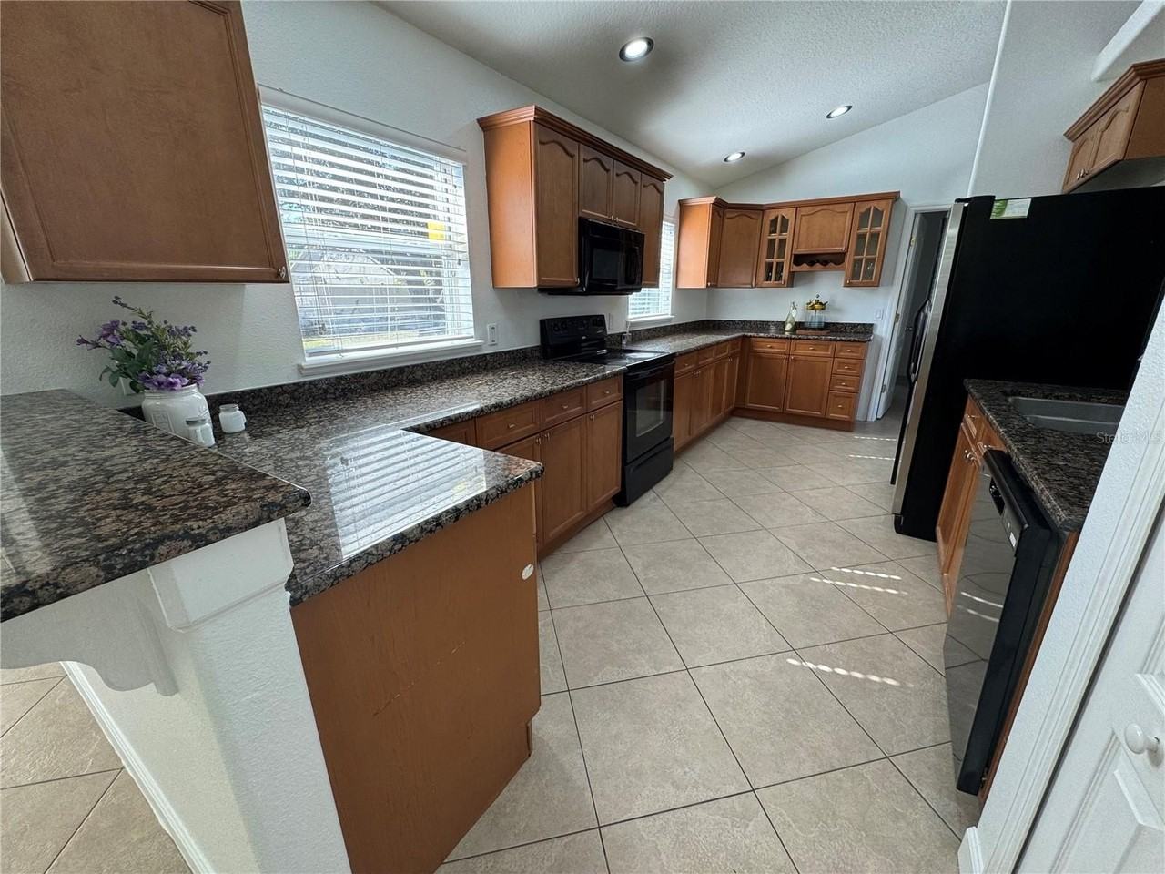 14940 Day Lily Ct - Photo 4 of 30