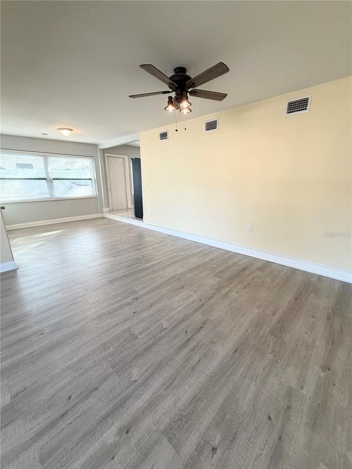 3448 19th St N - Photo 4 of 25