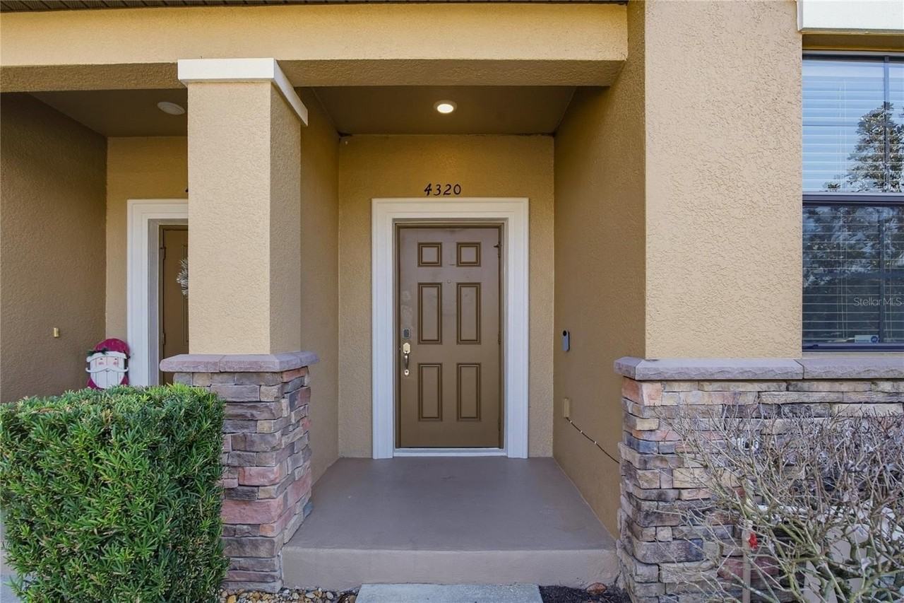 4320 Fennwood Ct - Photo 4 of 50