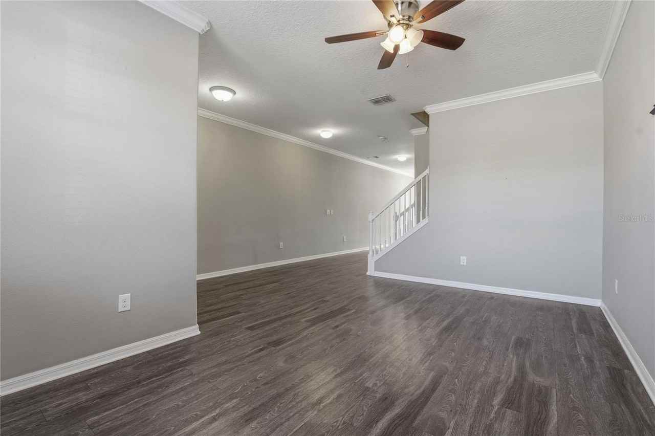 4320 Fennwood Ct - Photo 7 of 50