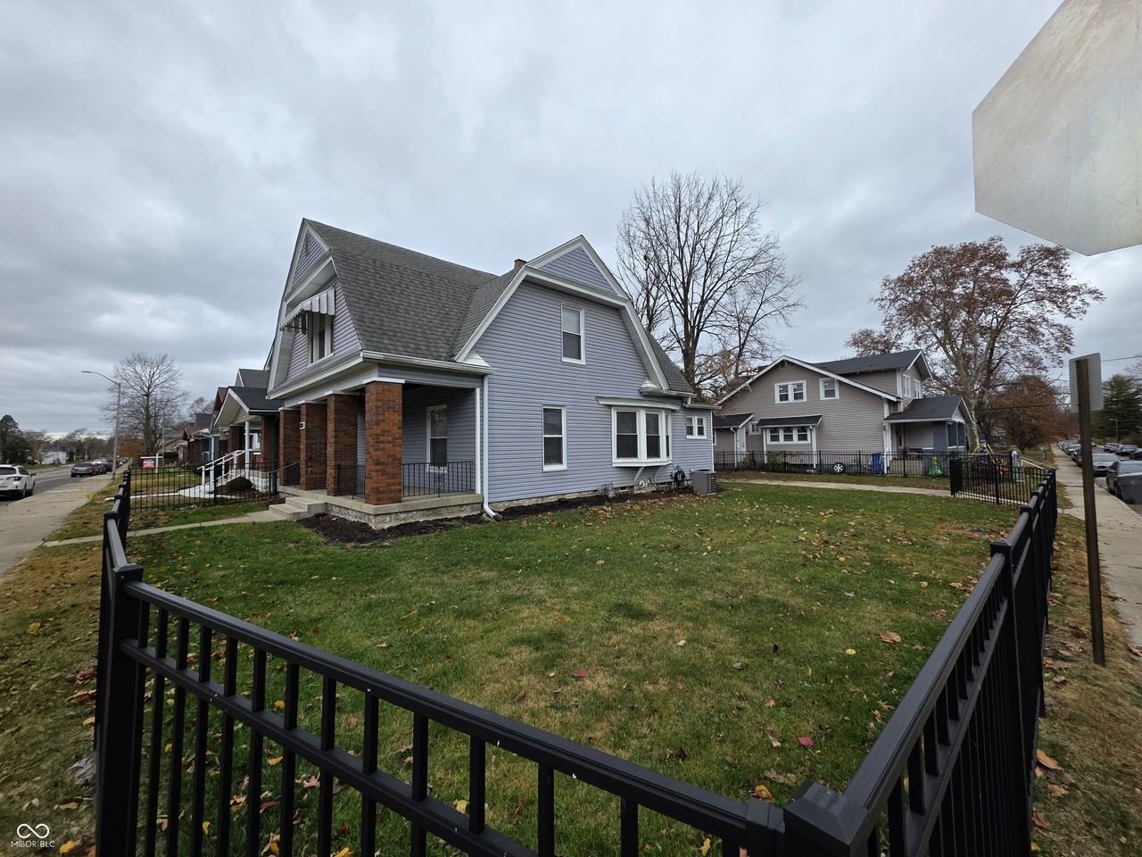 5030 E New York St - Photo 2 of 25