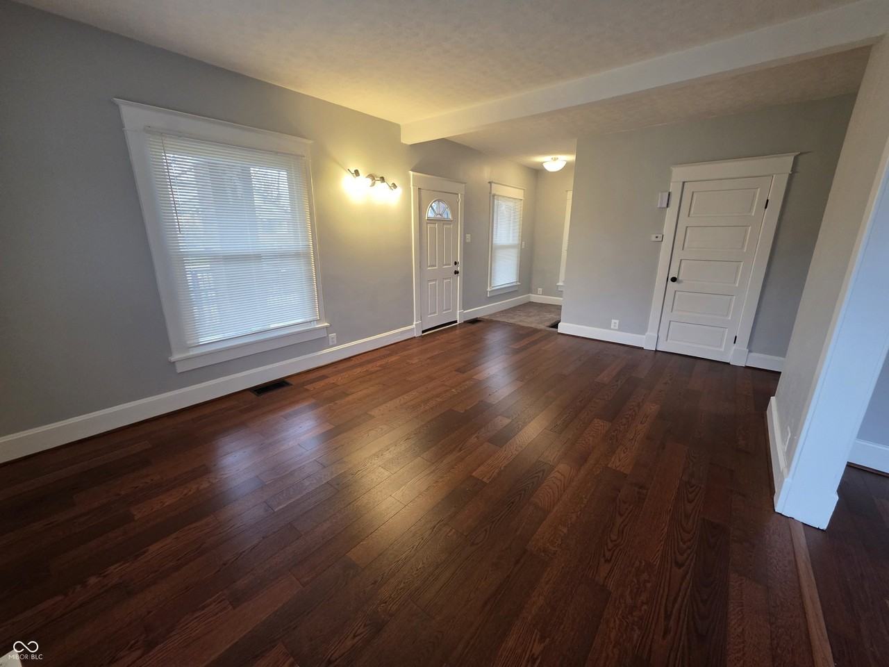 5030 E New York St - Photo 4 of 25