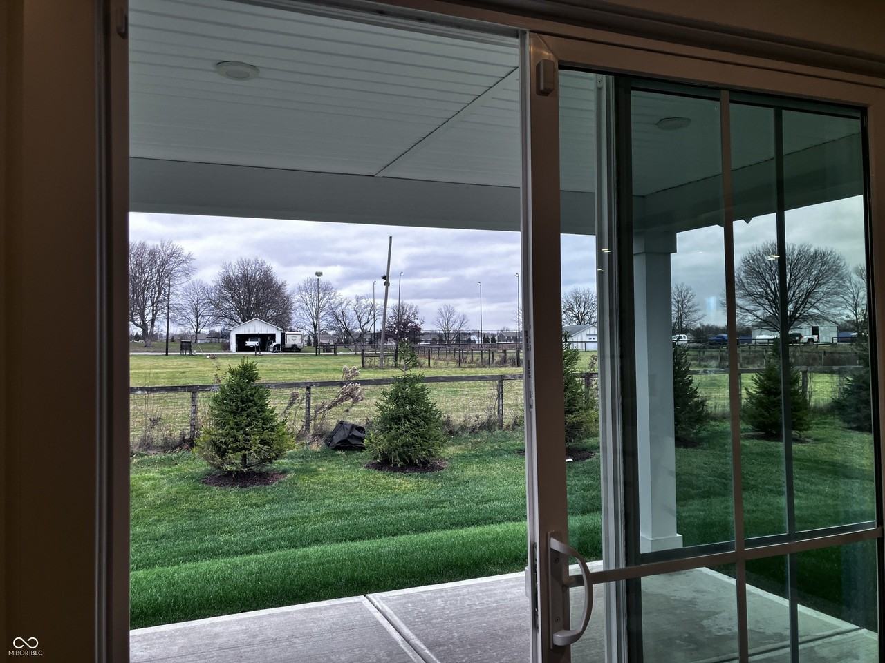 8514 Broad St - Photo 5 of 16