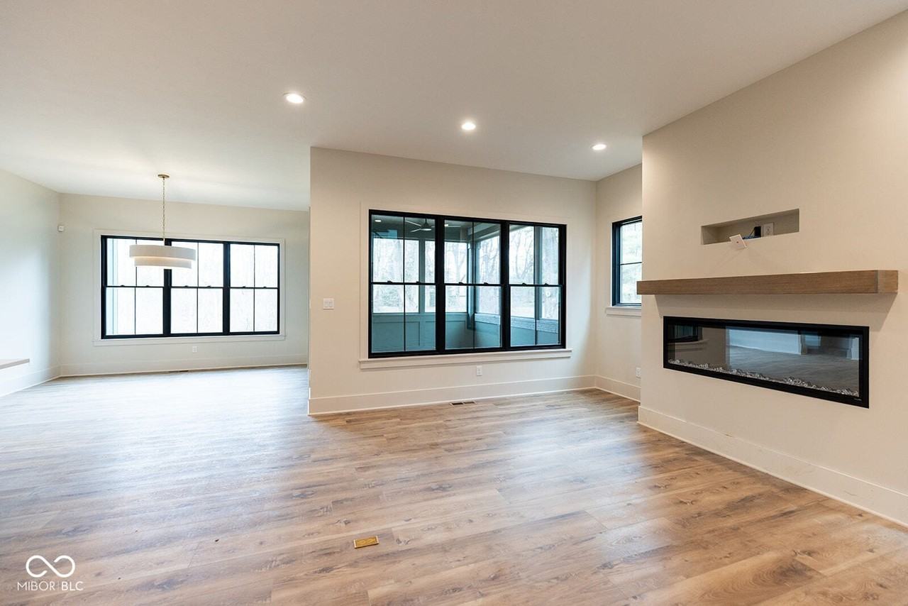 871 Rosemary Gdns - Photo 3 of 42