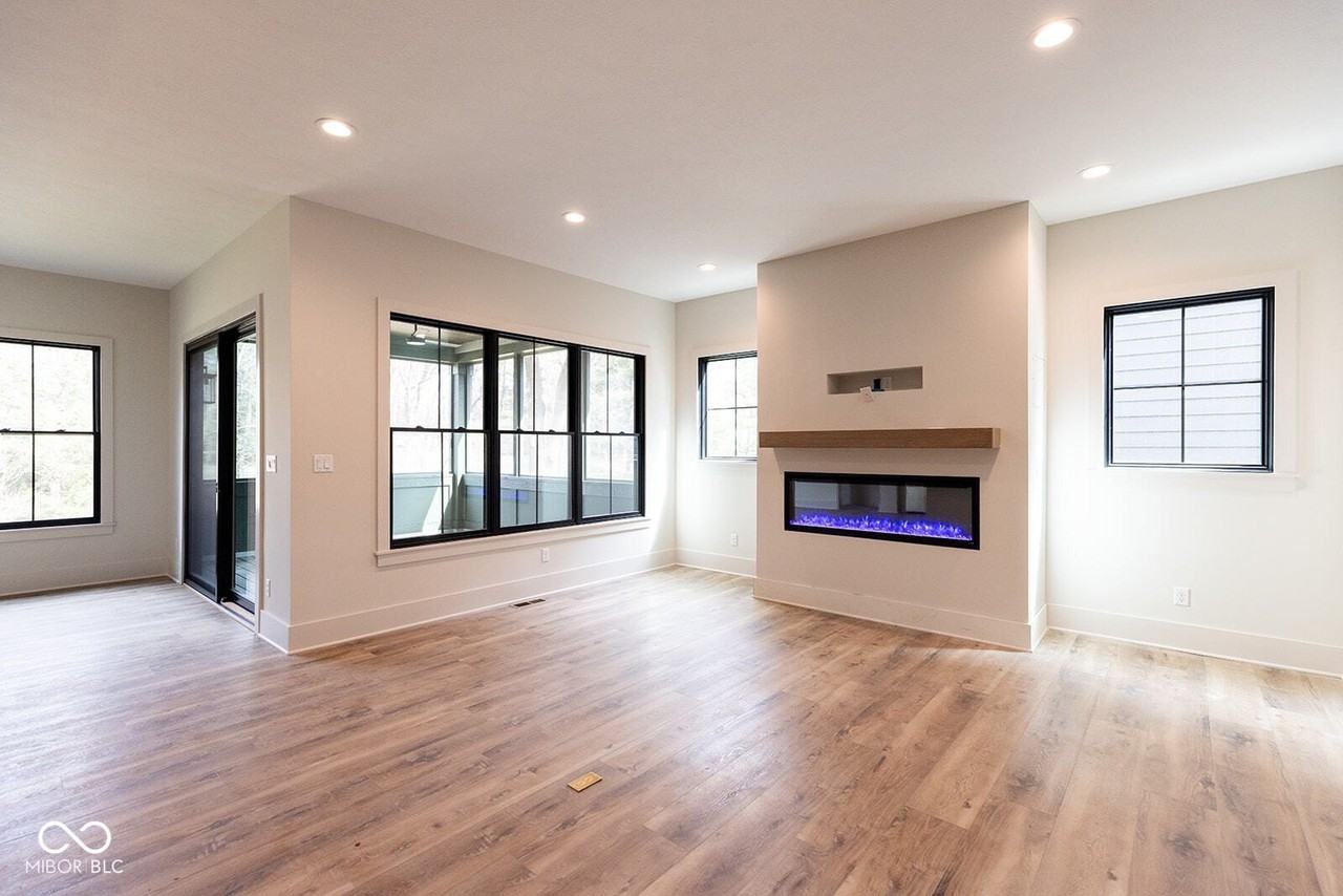 871 Rosemary Gdns - Photo 4 of 42