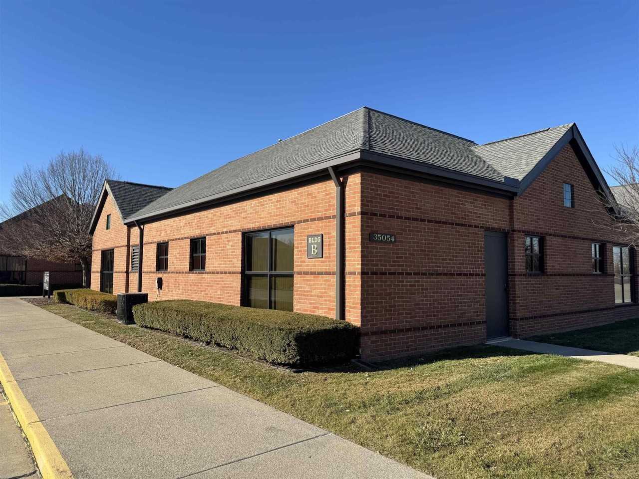 35054 23 Mile Rd - Photo 6 of 33