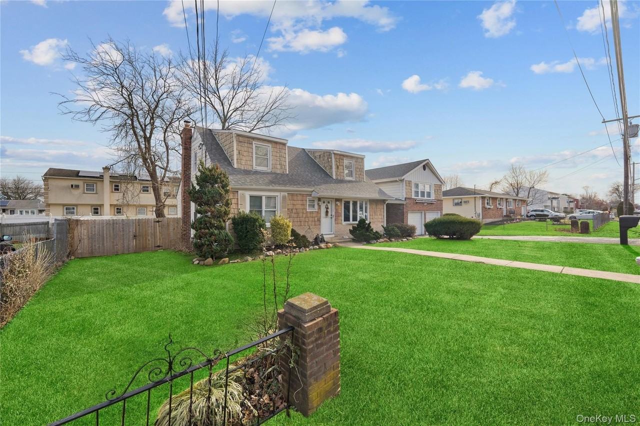 145 Washington Ave - Photo 3 of 36