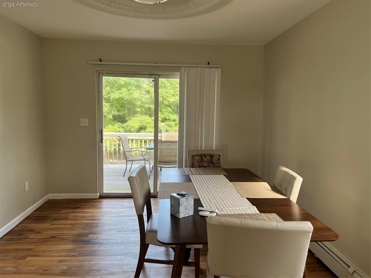 39 Elder Ave - Photo 4 of 12