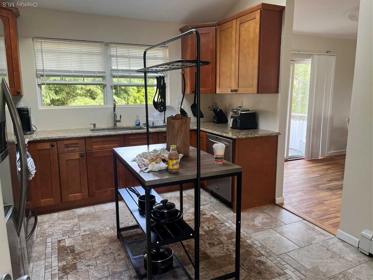 39 Elder Ave - Photo 5 of 12