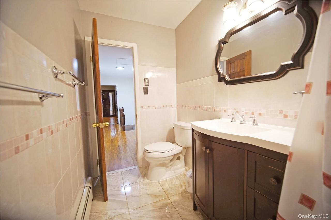 1280 Adee Avenue - Photo 6 of 11