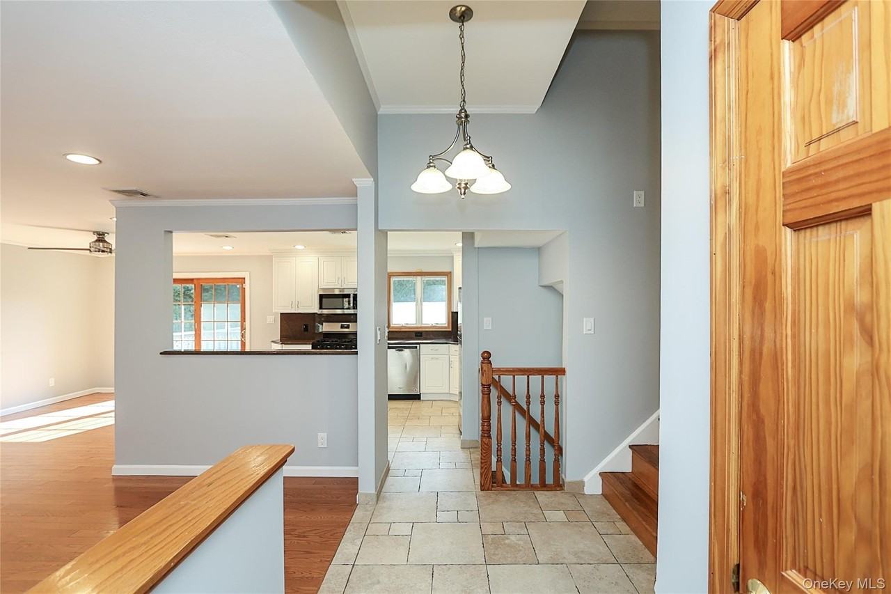 91 Birchwood Park Dr - Photo 5 of 43