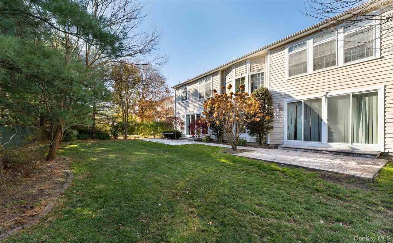 19 Hamlet Woods Dr - Photo 5 of 32