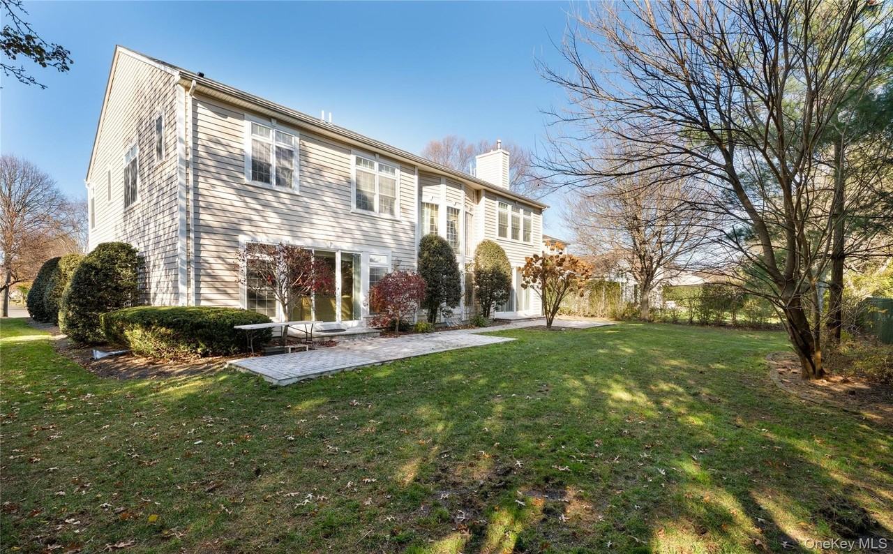 19 Hamlet Woods Dr - Photo 6 of 32