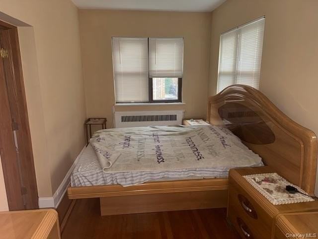 1906 Hering Ave - Photo 3 of 5