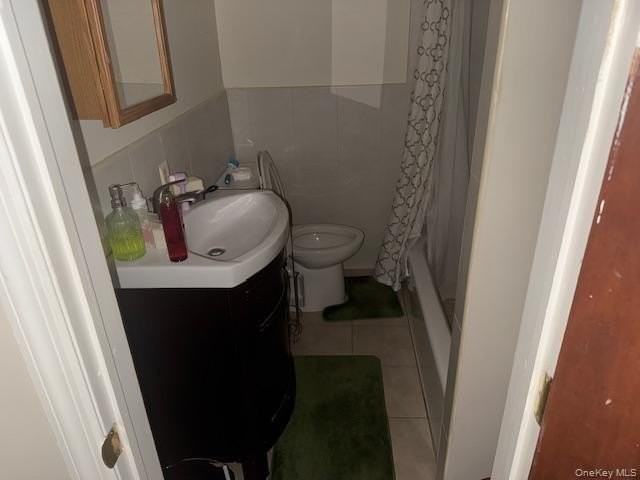 1906 Hering Ave - Photo 5 of 5