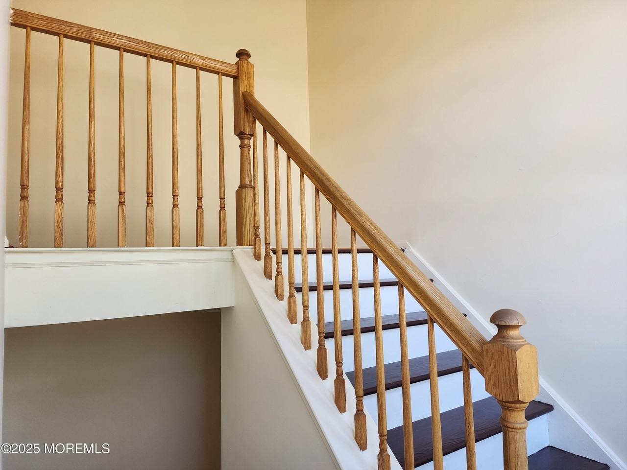 1 Skylark Ct - Photo 5 of 24