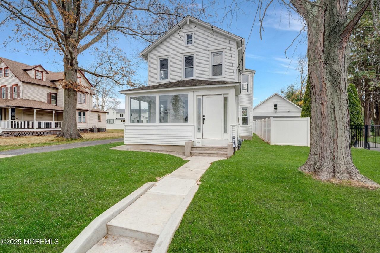 448 Monmouth Rd - Photo 5 of 50