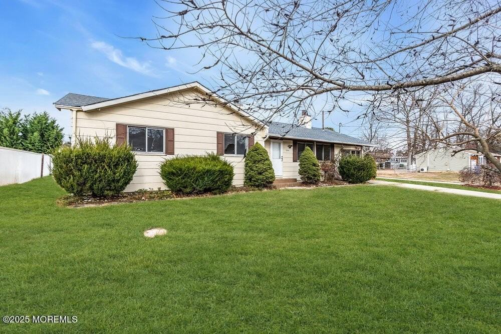 1841 2nd Ave - Photo 5 of 48