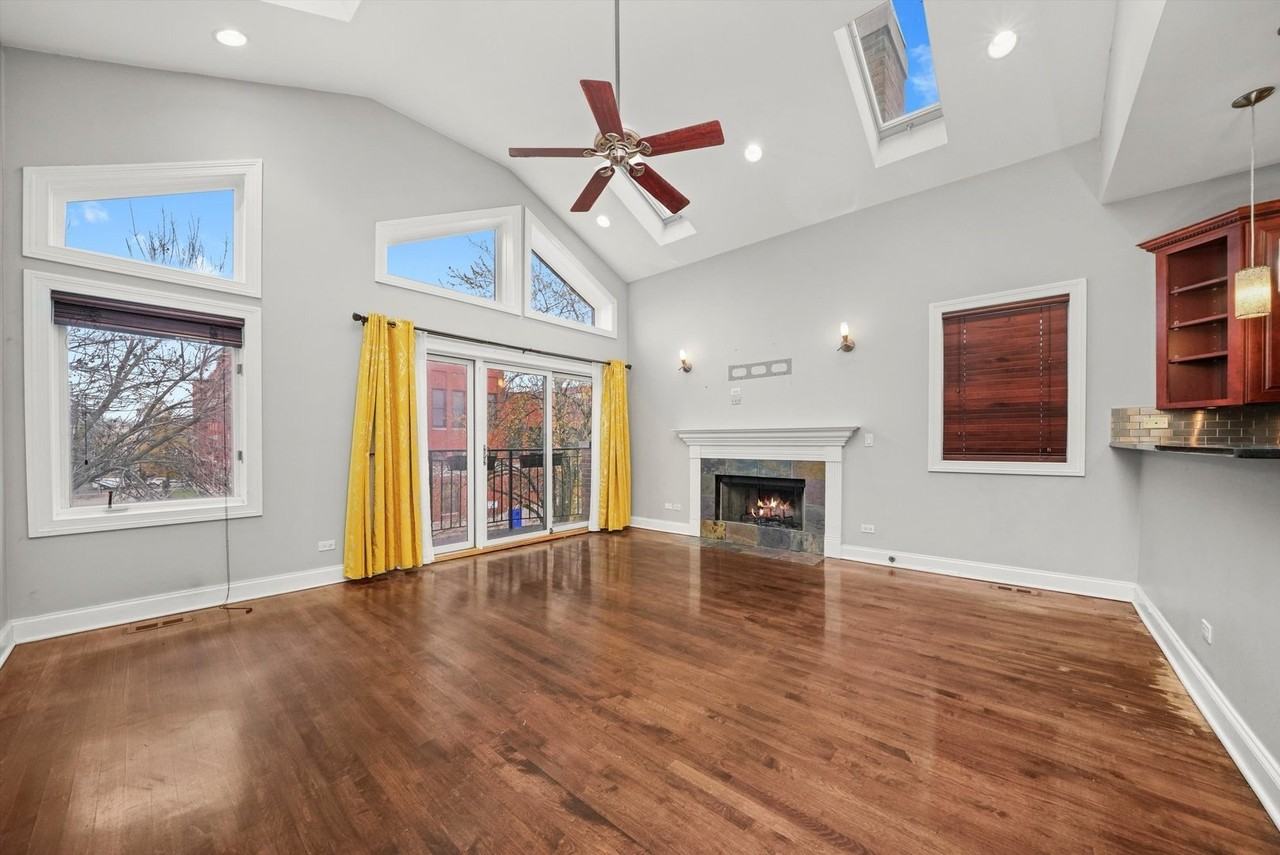 2430 West Iowa Street #3 - Photo 5 of 21