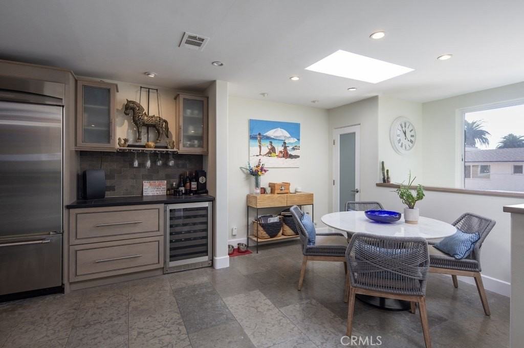 309 Marguerite Ave #C - Photo 6 of 15