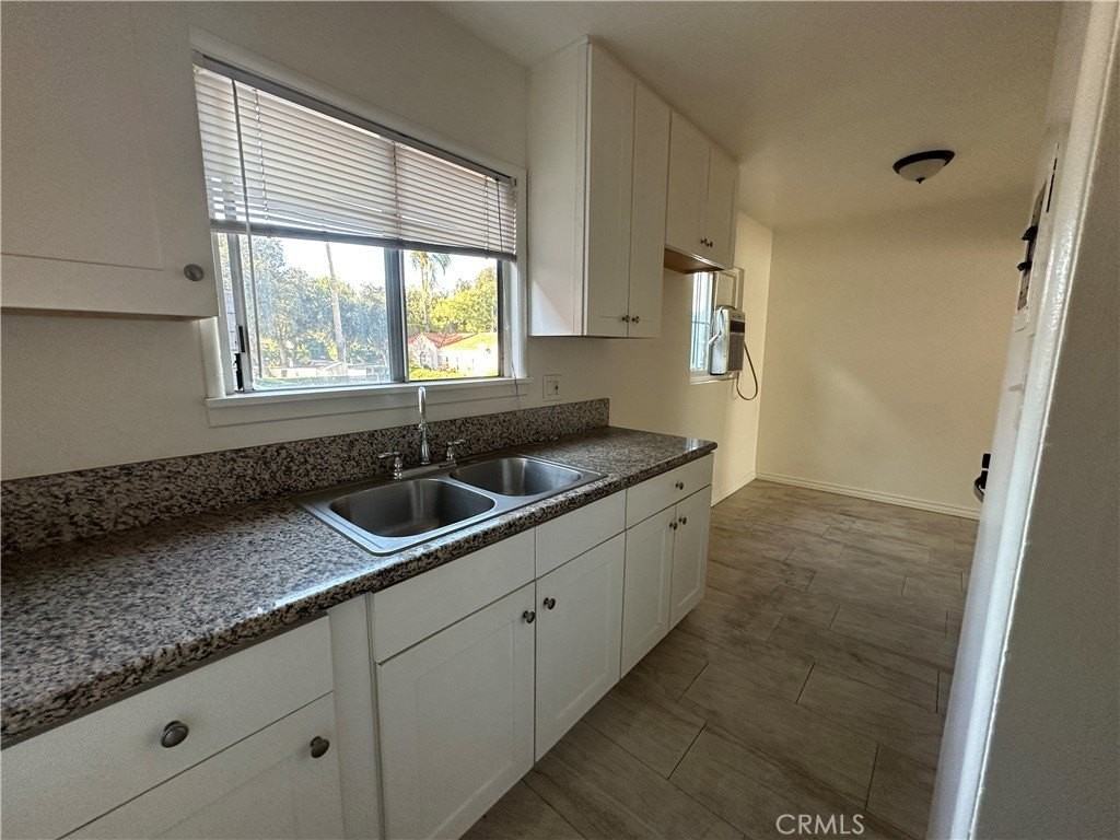 253 East Villa Street #6 - Photo 4 of 7