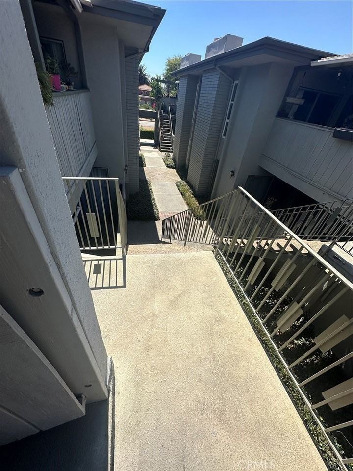 1628 Huntington Drive #10 - Photo 2 of 12