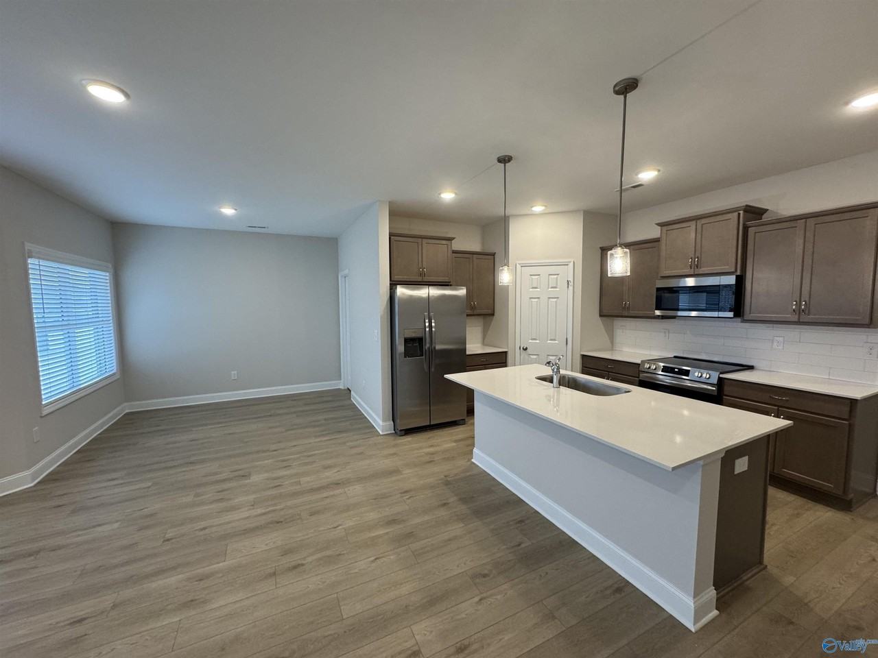 122 Burdine St - Photo 6 of 25