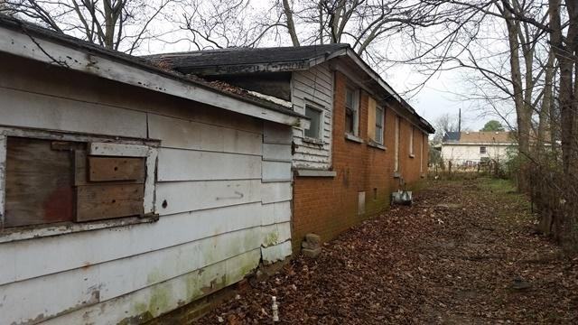 800 Lewis Ave - Photo 2 of 2