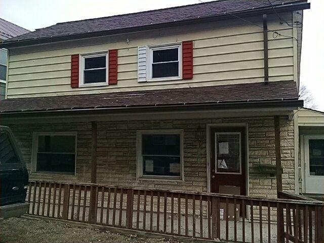 211 Cedar St - Photo 2 of 2
