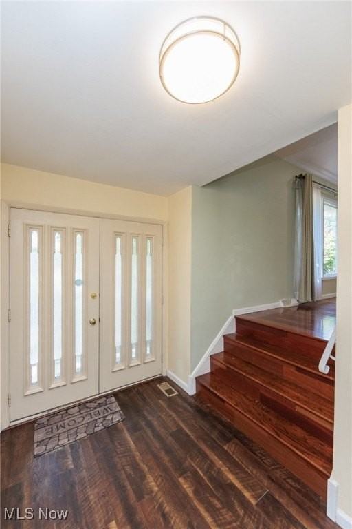 25111 S Woodland Rd - Photo 2 of 50