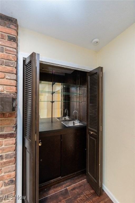 25111 S Woodland Rd - Photo 6 of 50