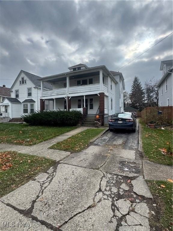 1029 W 10th St - Photo 2 of 18