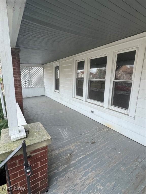 1029 W 10th St - Photo 5 of 18