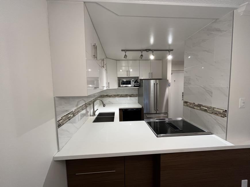 1080 Broughton St - Photo 3 of 10