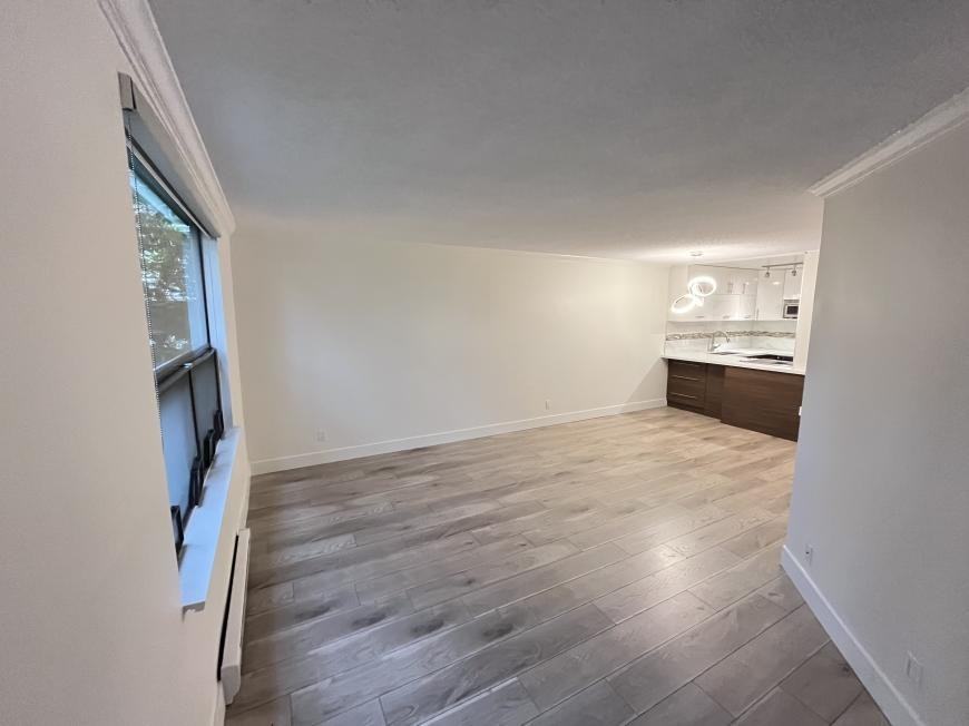 1080 Broughton St - Photo 5 of 10