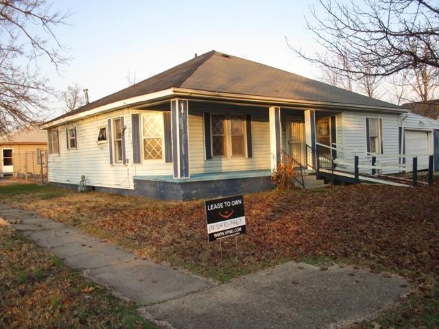 200 E Howard St - Photo 2 of 2