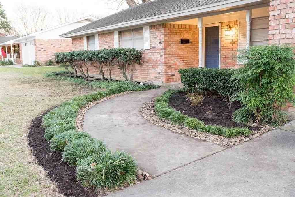 3609 Glenmont Drive - Photo 2 of 29