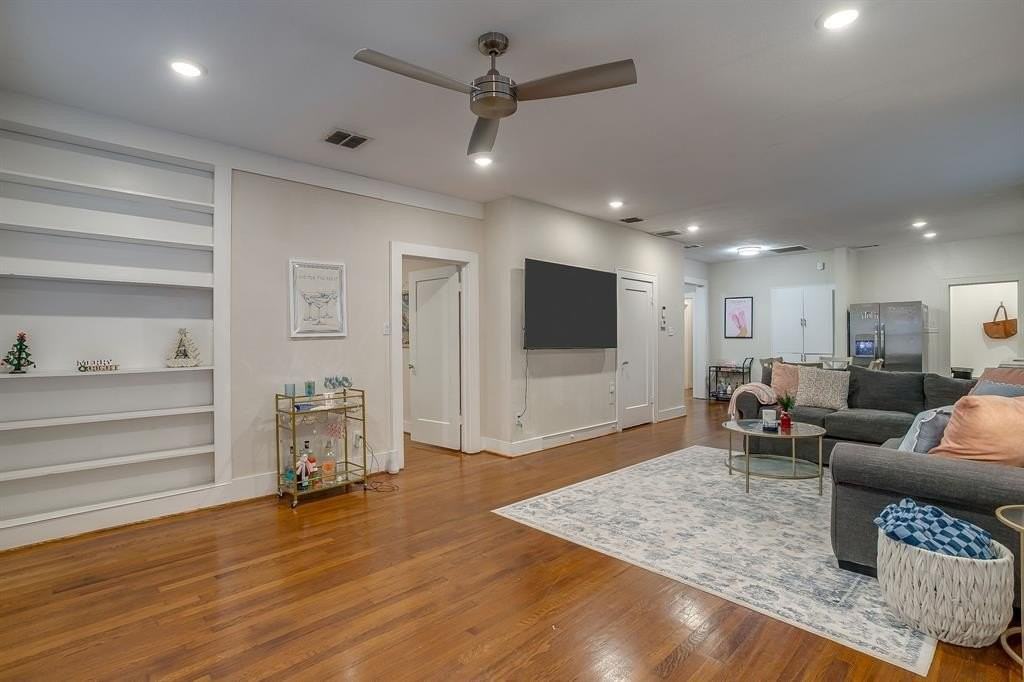 3103 Odessa Ave - Photo 3 of 28