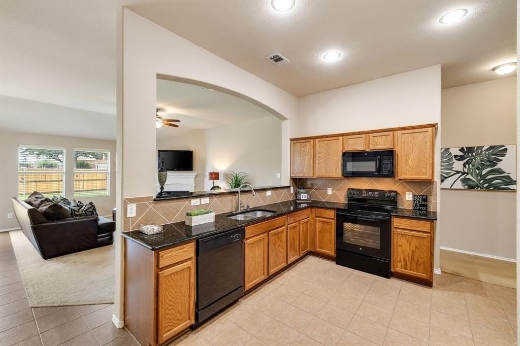 5640 Lincolnwood Drive