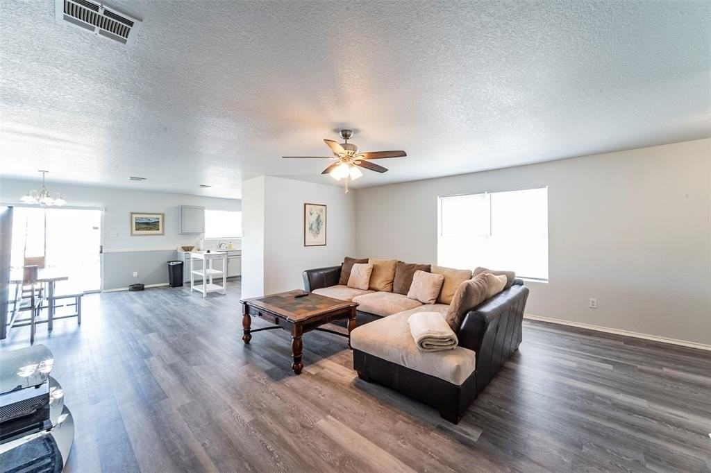 9844 Sparrow Hawk Ln - Photo 3 of 16