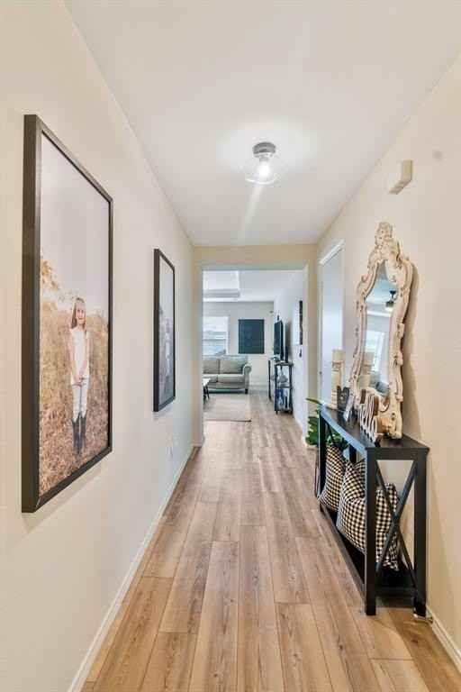 1228 Viscount St - Photo 5 of 28